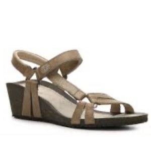 Teva Sandals Womens 10 Ventura Wedge Strappy Ankle Strap 4253 Brown Leather Cork